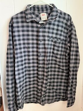 Levi's Men's Gray & Black Plaid Button-Down Shirt